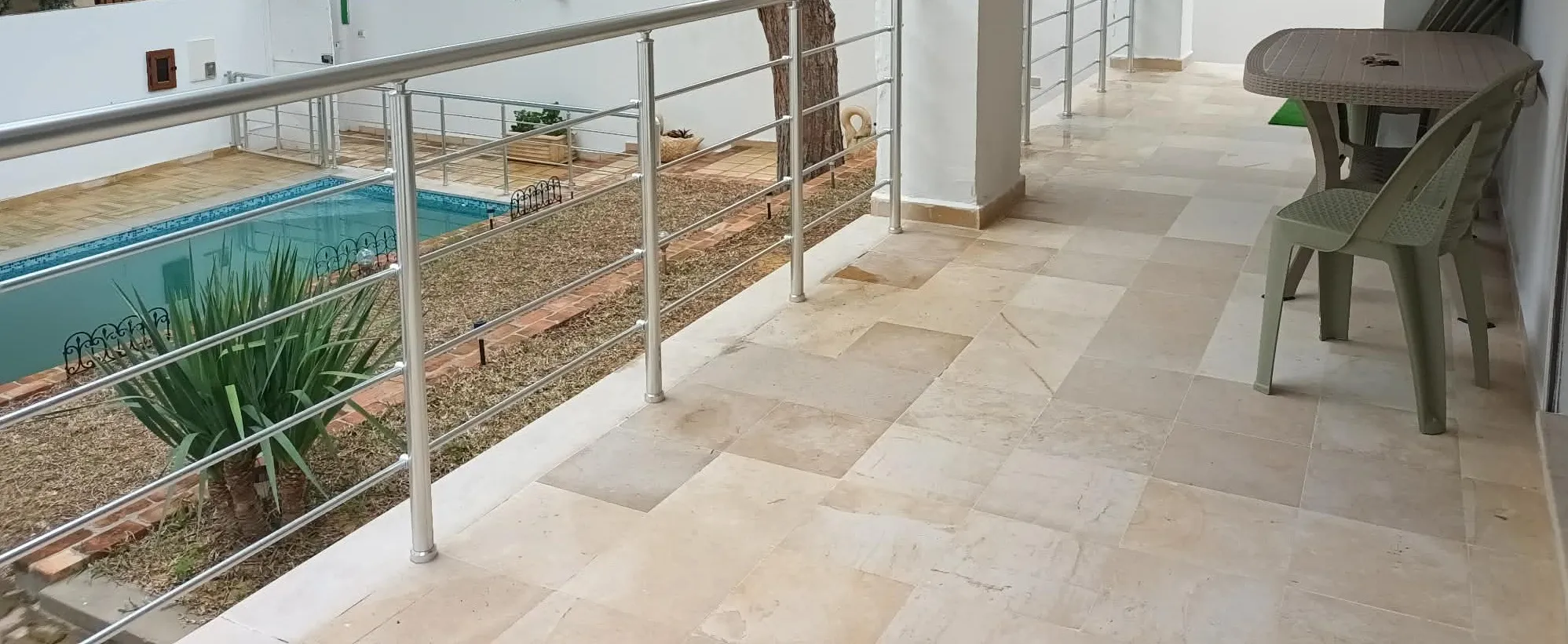 A louer pour longue durée une villa avec piscine à Corniche ,Bizerte