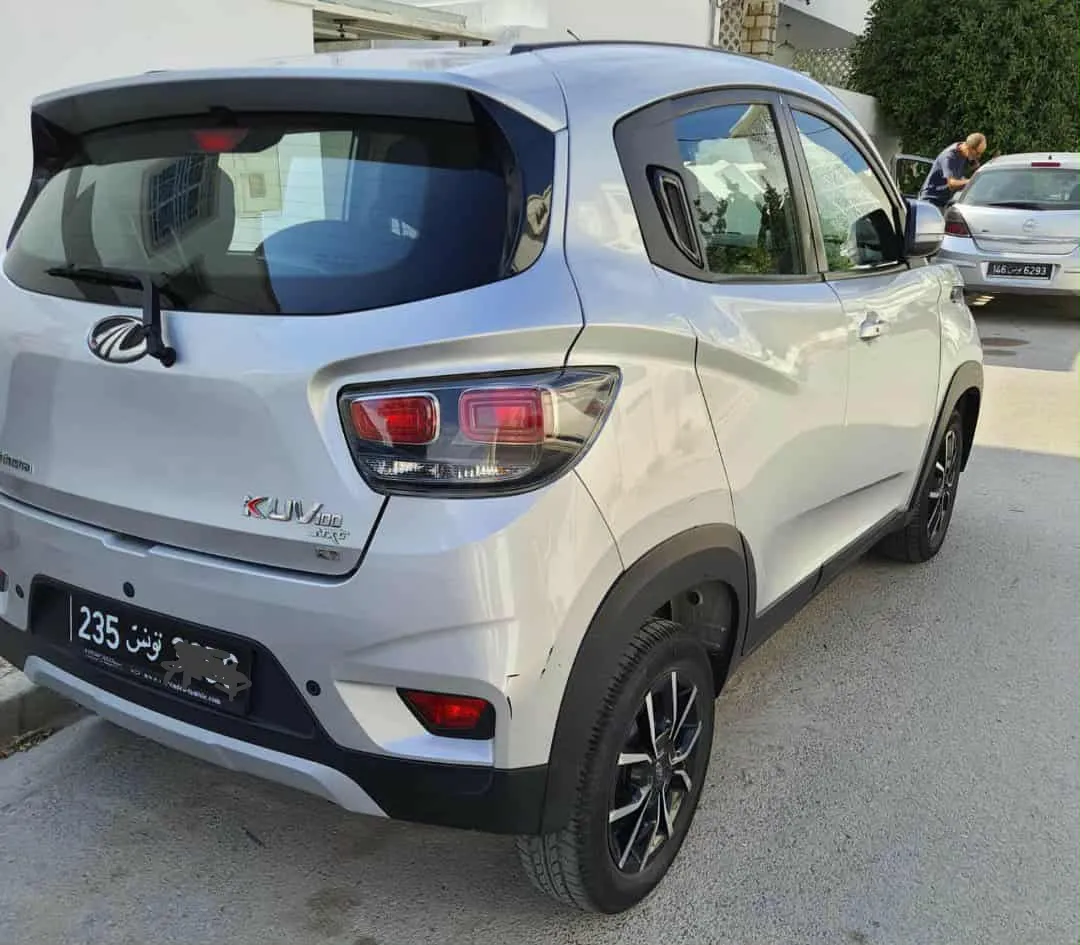 A vendre Mahindra kuv100 k8