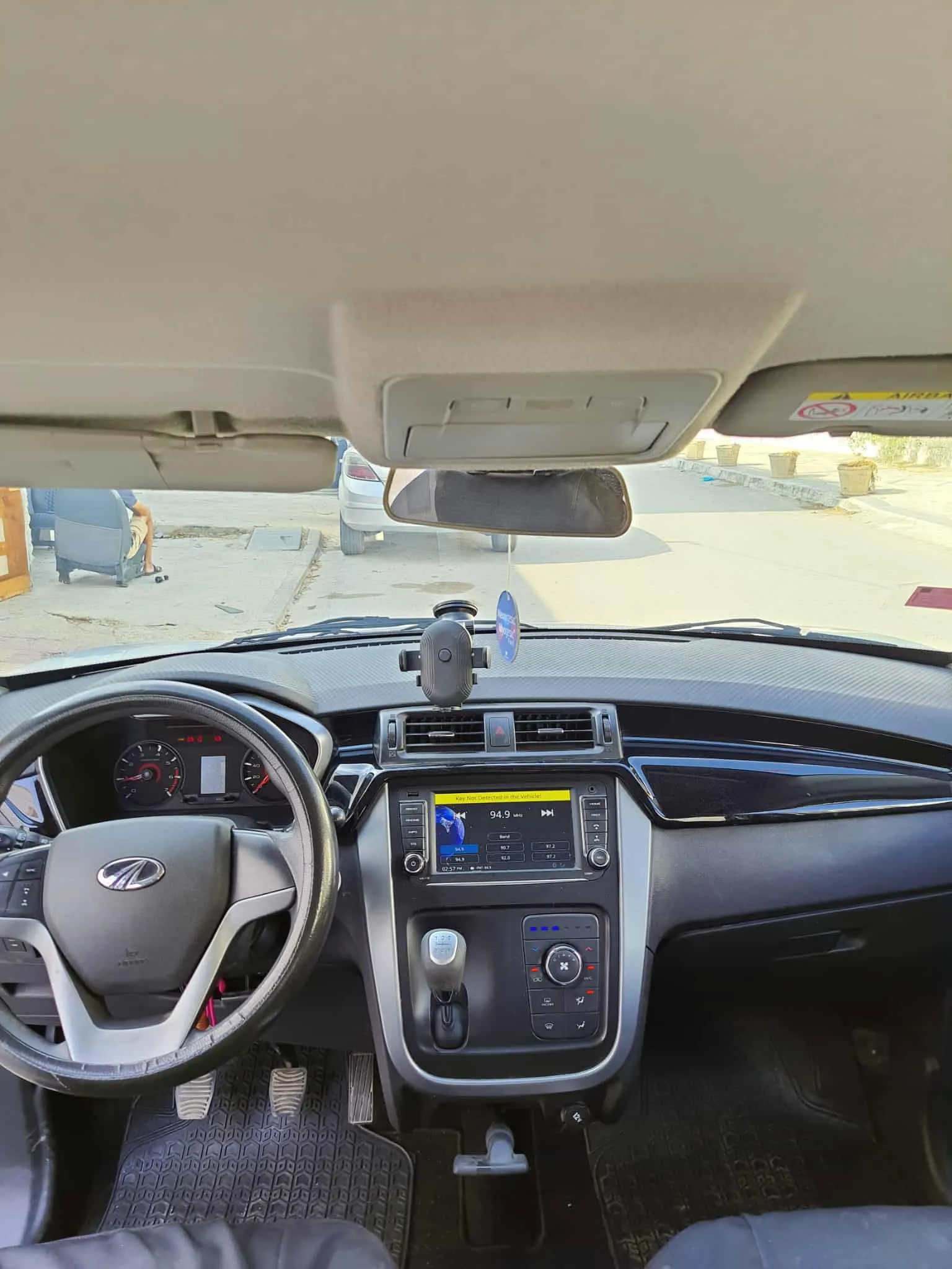 A vendre Mahindra kuv100 k8