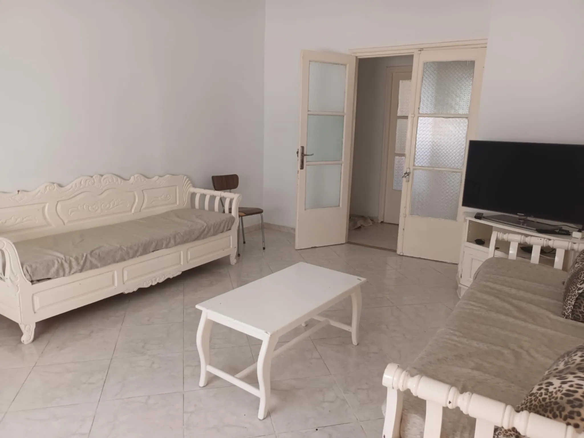 A louer Un Appartement meublé s+2 en face Hotel Bizerta Resort situé à sidi salem