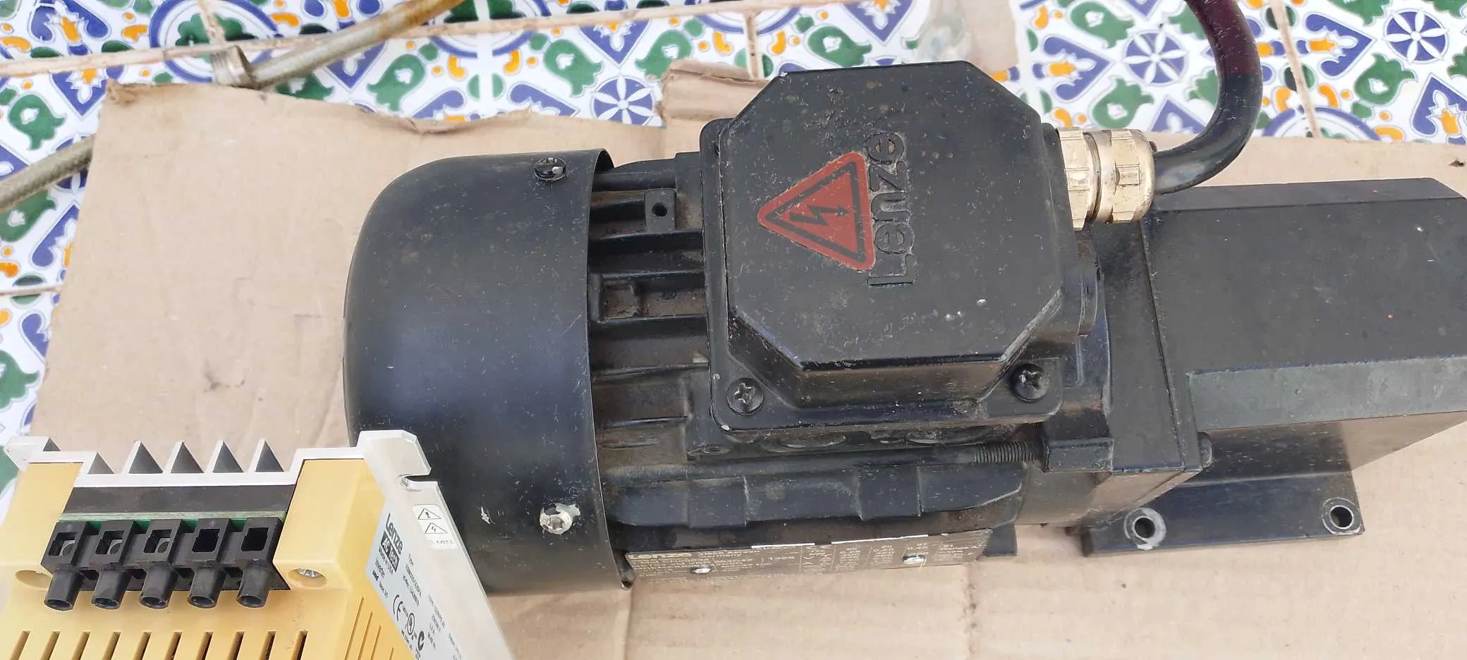 Ensemble moto reducteur +variateur 0.25 kw