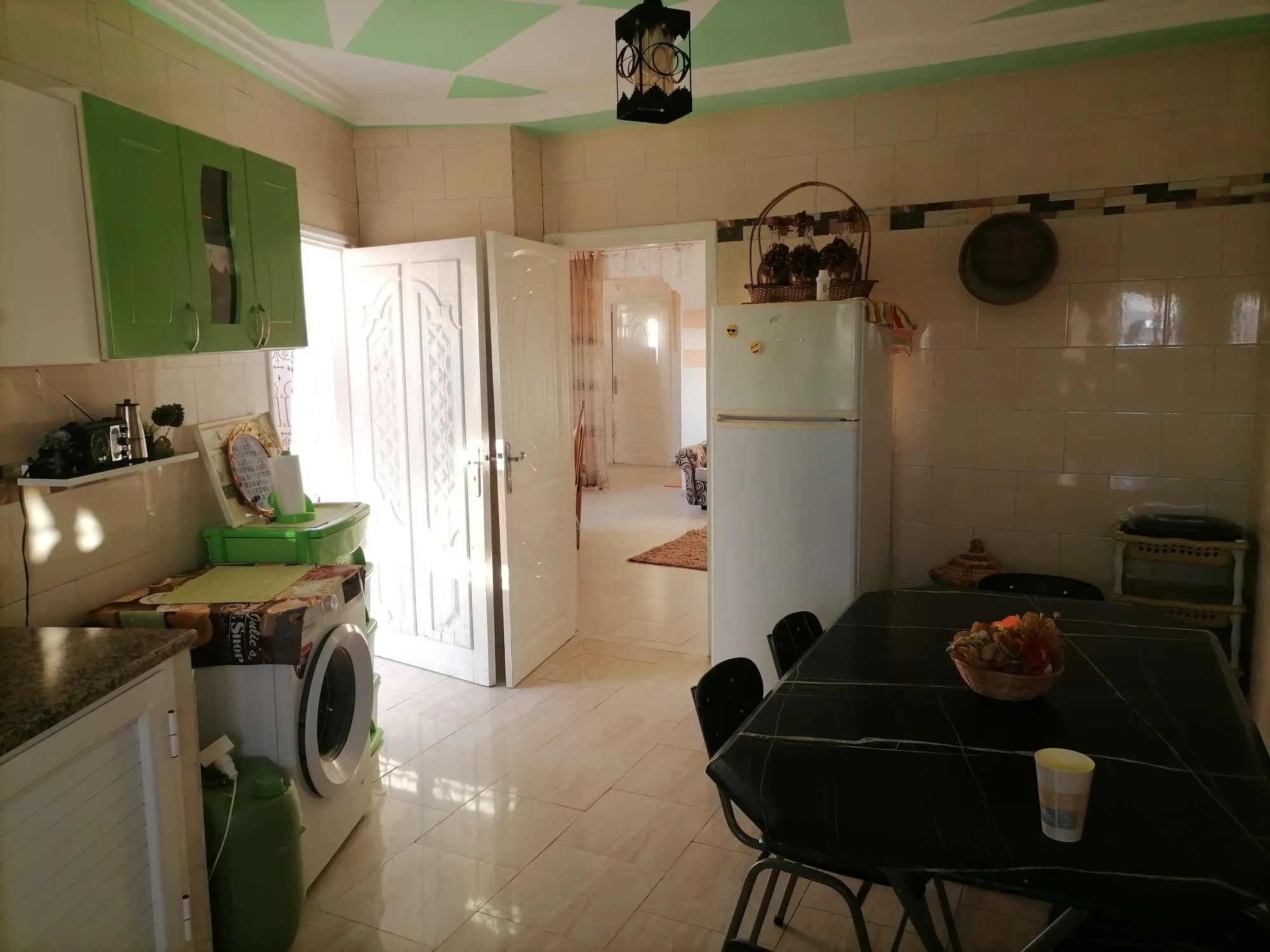 للبيع شقة أمام مبيت سقانص 