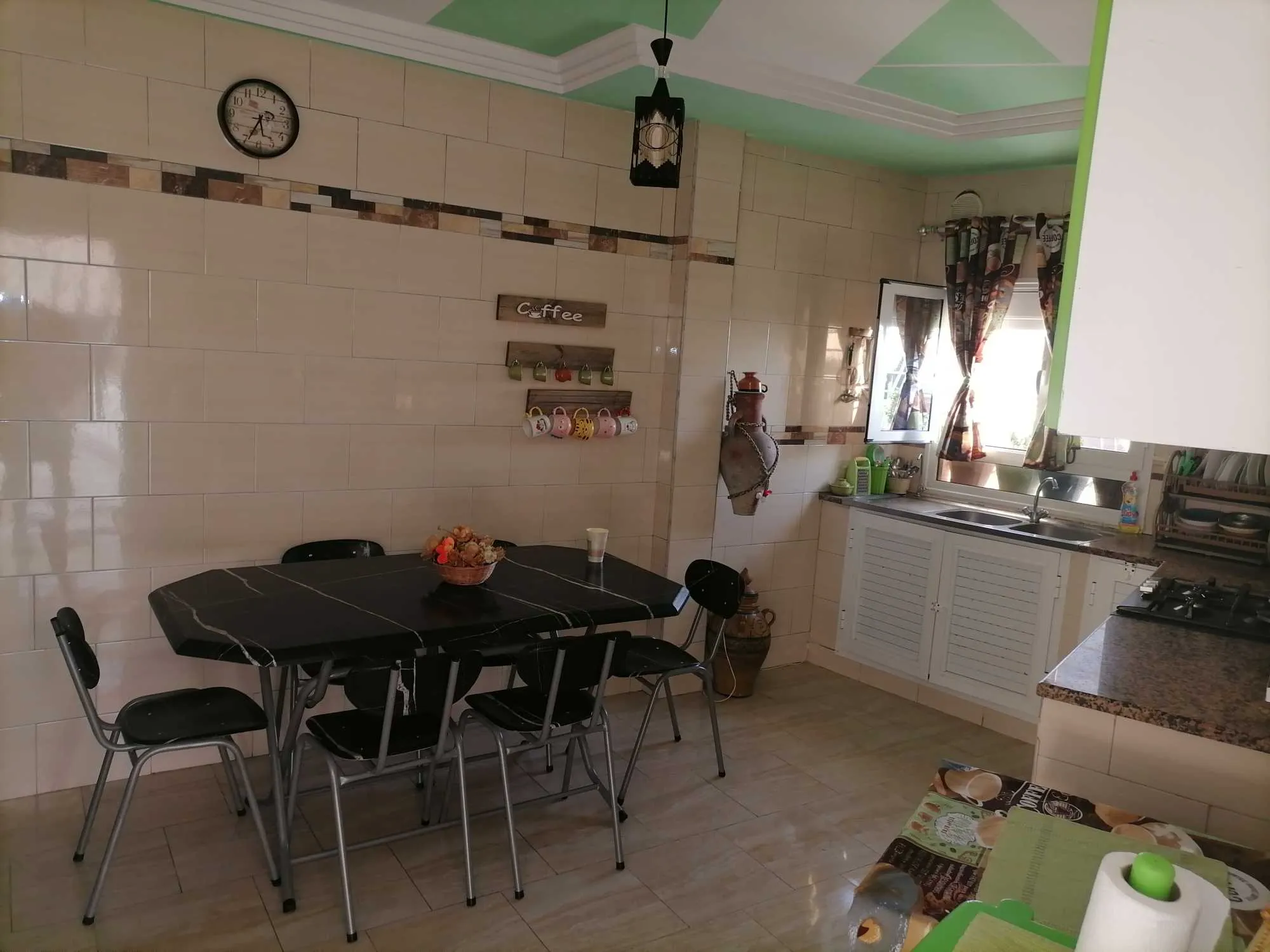 للبيع شقة أمام مبيت سقانص 