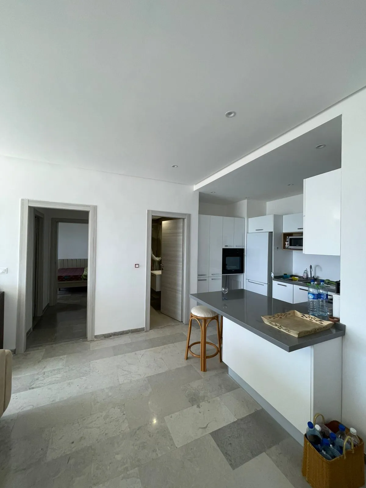 À VENDRE – Magnifique Appartement S+1 Pieds dans l’Eau à Hergla