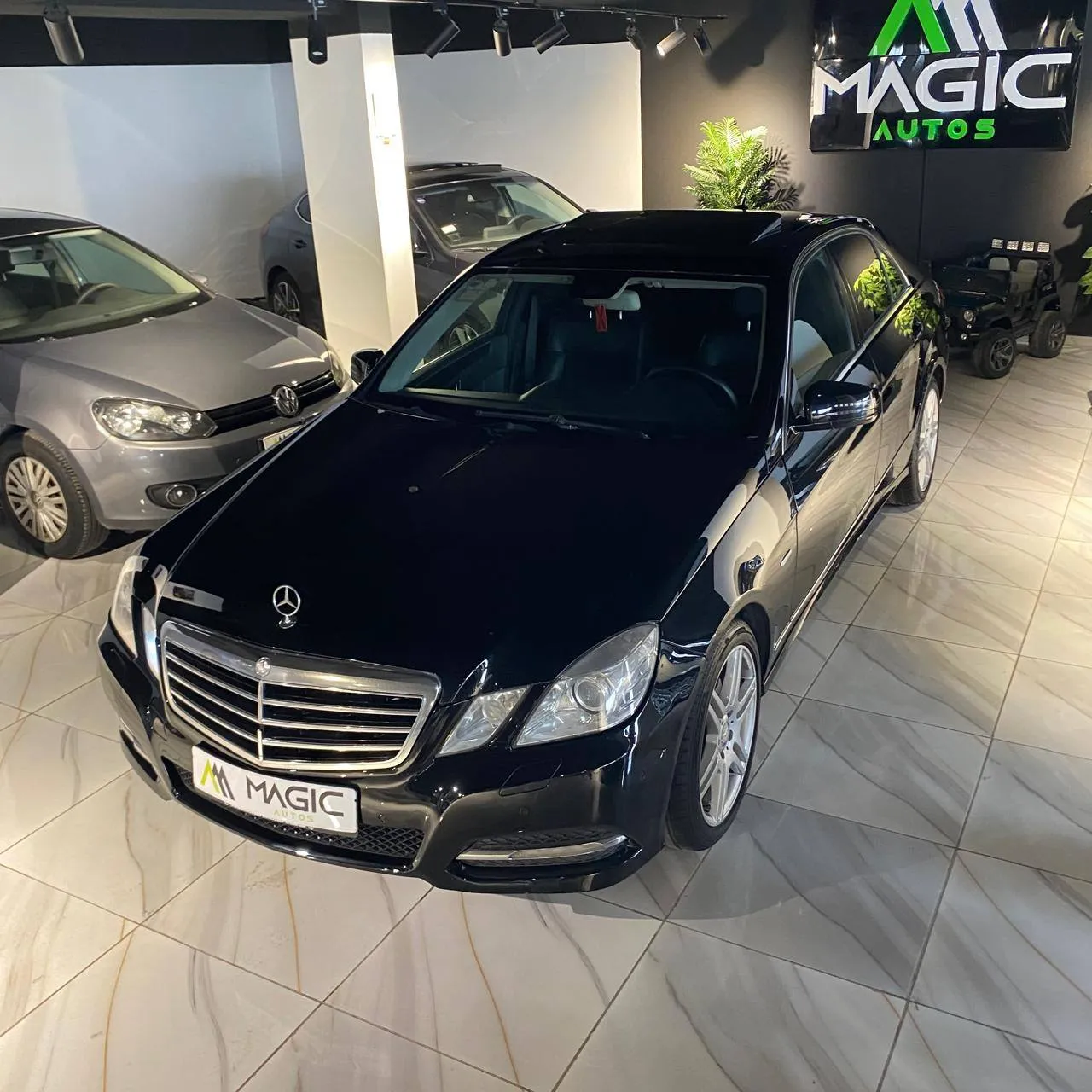 MERCEDES E200