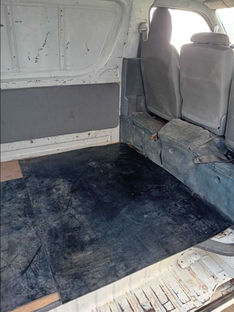 Toyota hiace 3 places