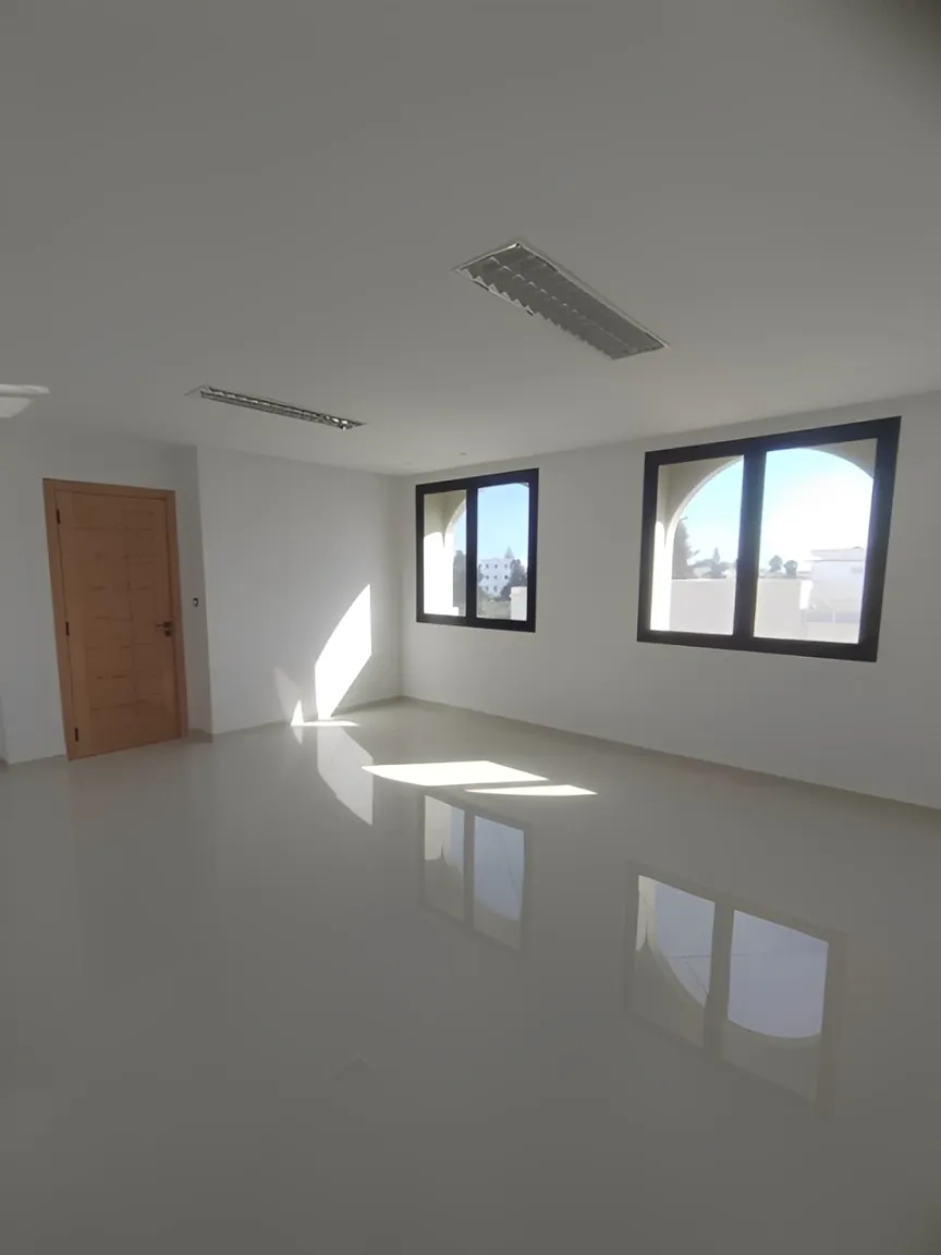 À louer – Bureaux neufs S+1 et S+2 à Monastir Centre-Ville