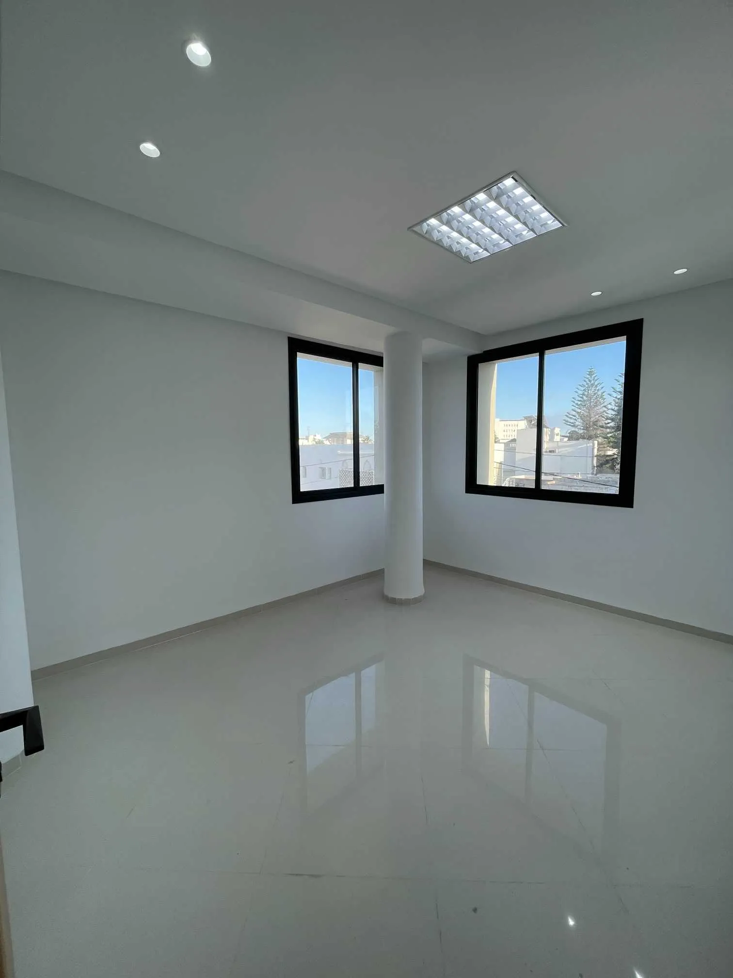 À louer – Bureaux neufs S+1 et S+2 à Monastir Centre-Ville