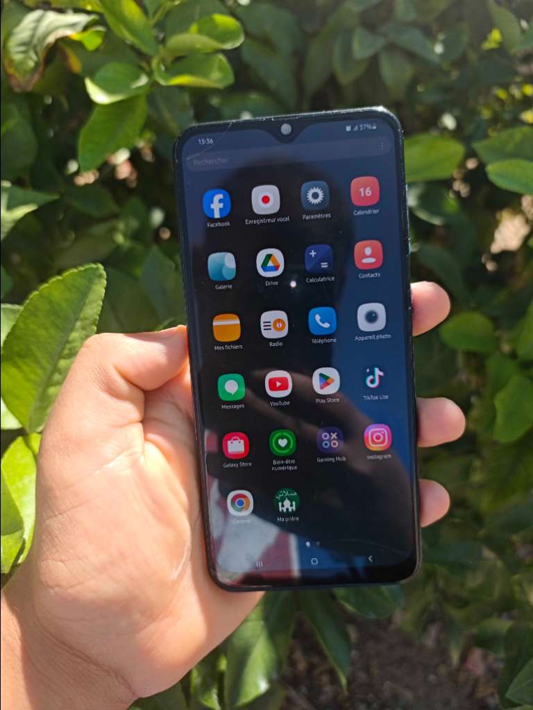 A vendre Samsung a30 