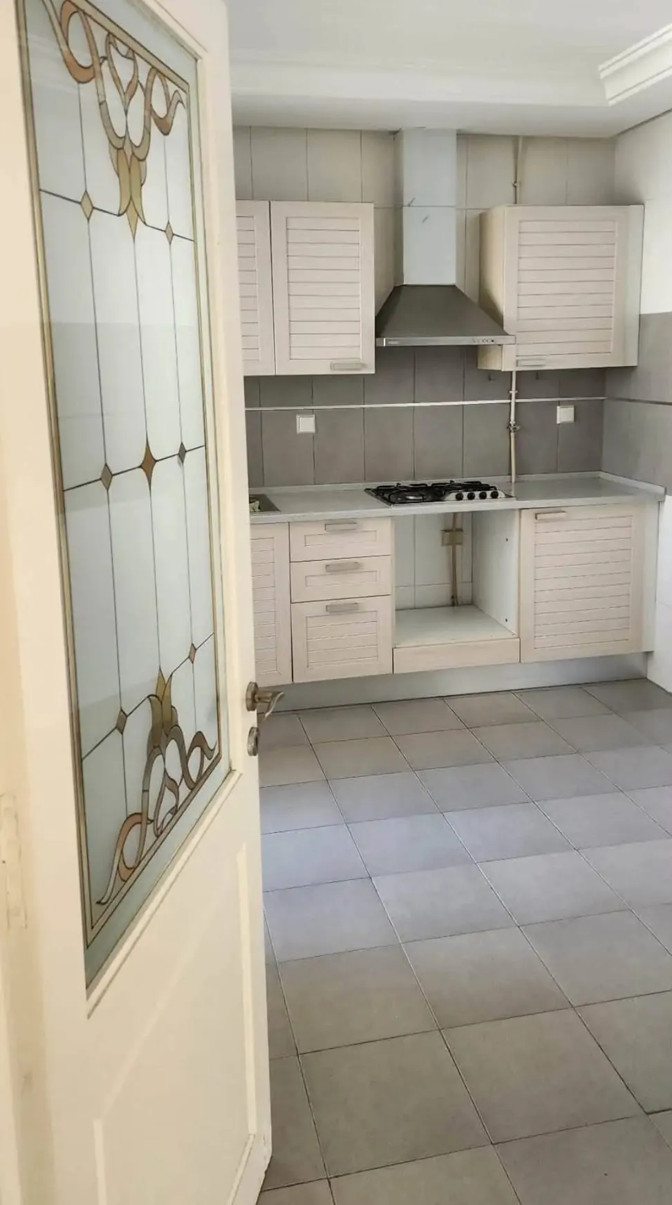 Location S2 vide à Cité Les Palmiers