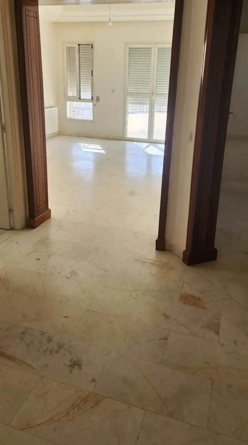 Location S2 vide à Cité Les Palmiers