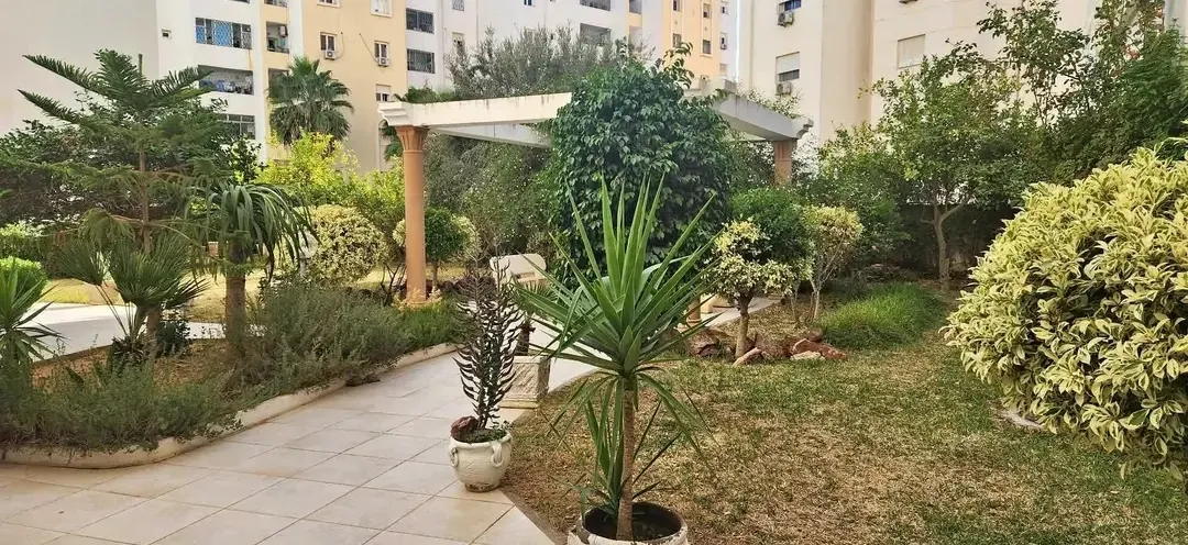 Location S2 vide à Cité Les Palmiers