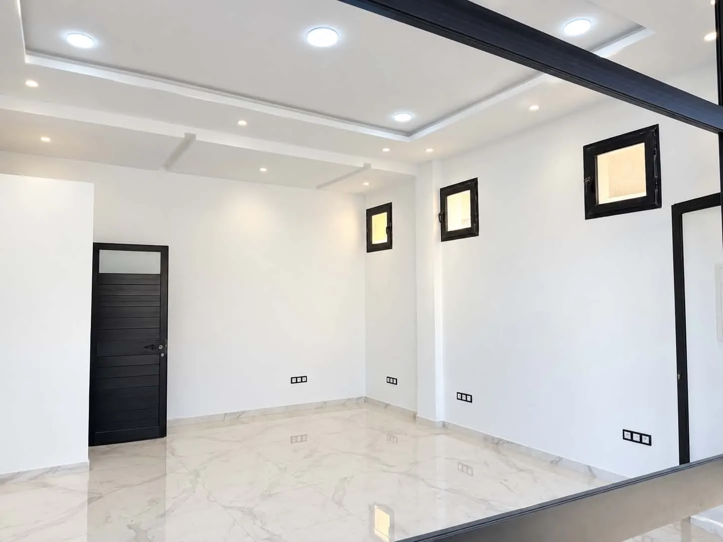 À LOUER – LOCAL COMMERCIAL NEUF DE 42 M² À L’AOUINA
