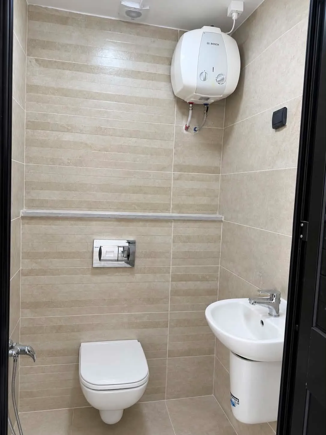 À LOUER – LOCAL COMMERCIAL NEUF DE 42 M² À L’AOUINA