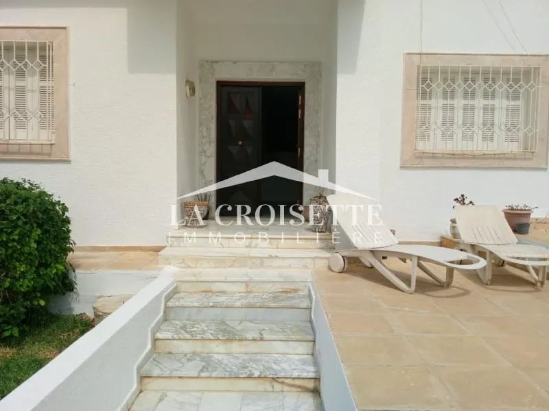Villa s4 avec piscine à La Marsa MVL0029