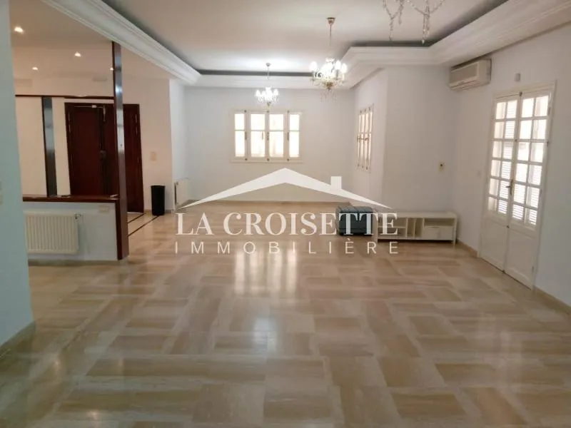 Villa s4 avec piscine à La Marsa MVL0029