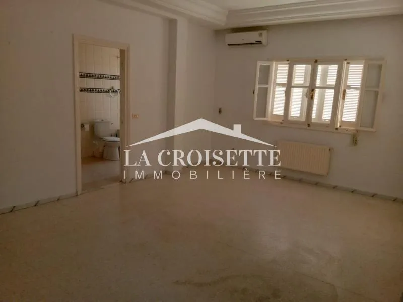 Villa s4 avec piscine à La Marsa MVL0029