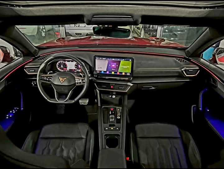 ⛔️CUPRA FORMENTOR 2.0L DSG7 EXCLUSIVE⛔️
on accepte l échange des voitures