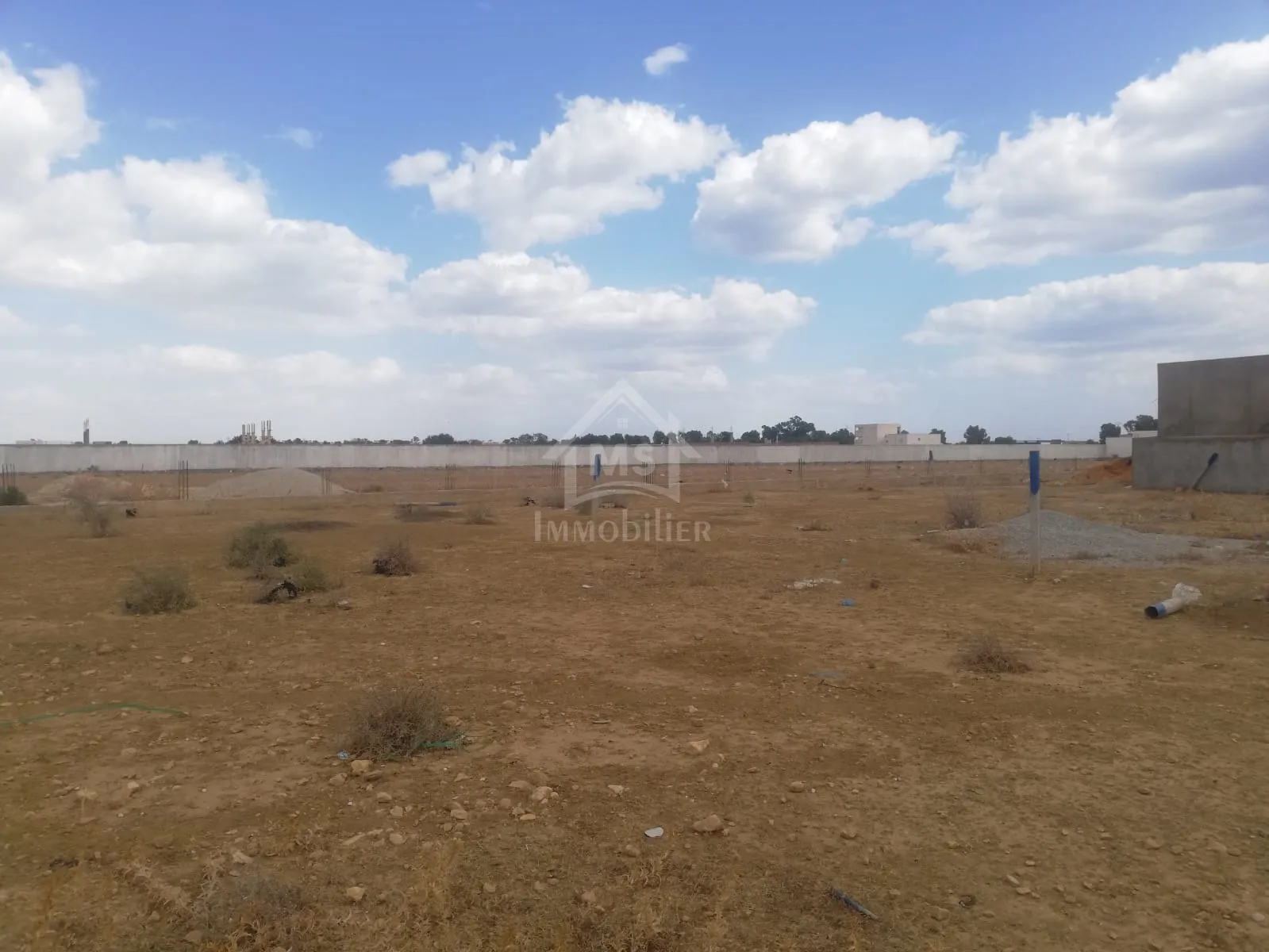 Deux lots de terrain jumelés et clôturés de 527 m² à vendre 51355351