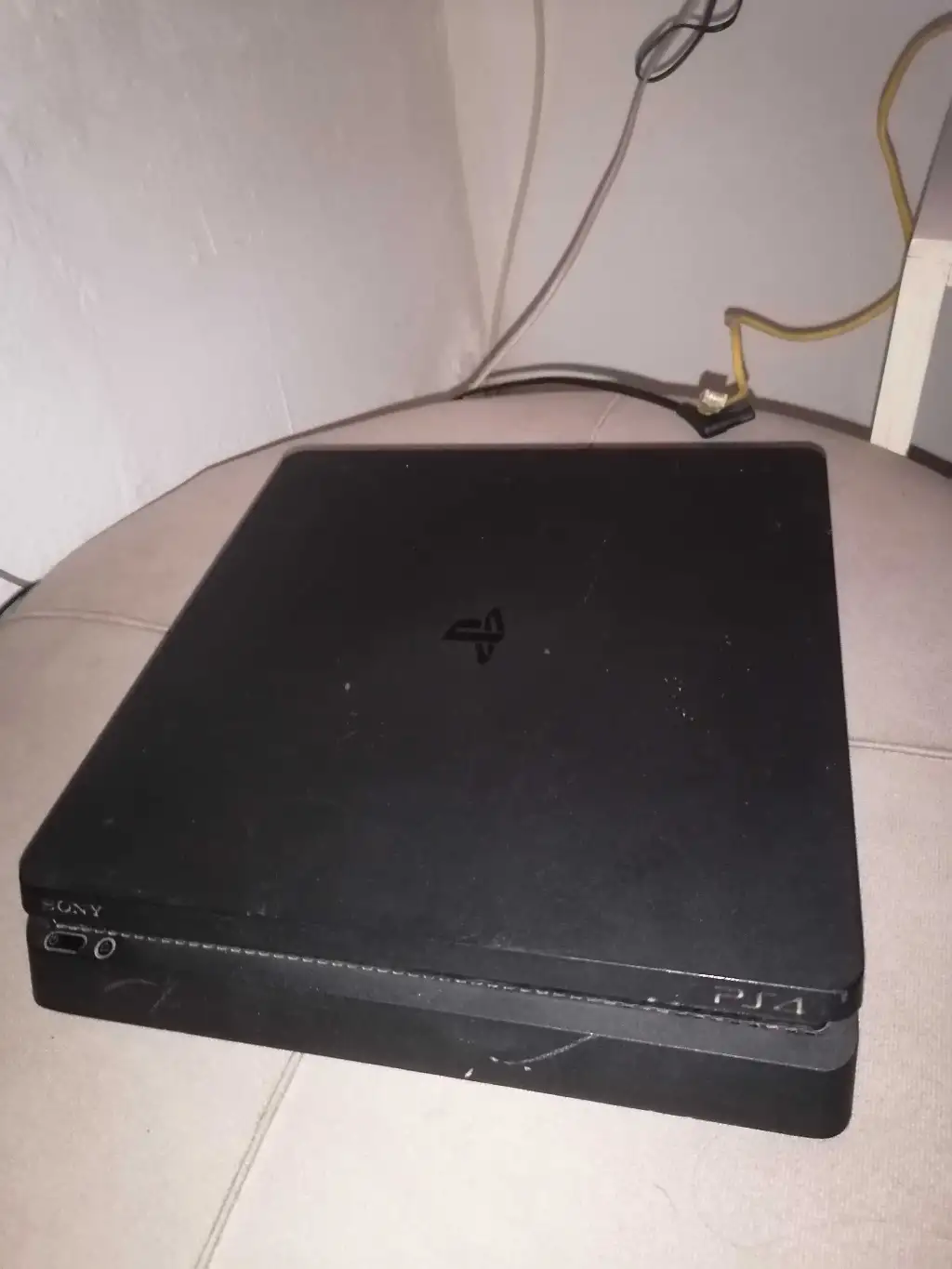 Play 4 slim 