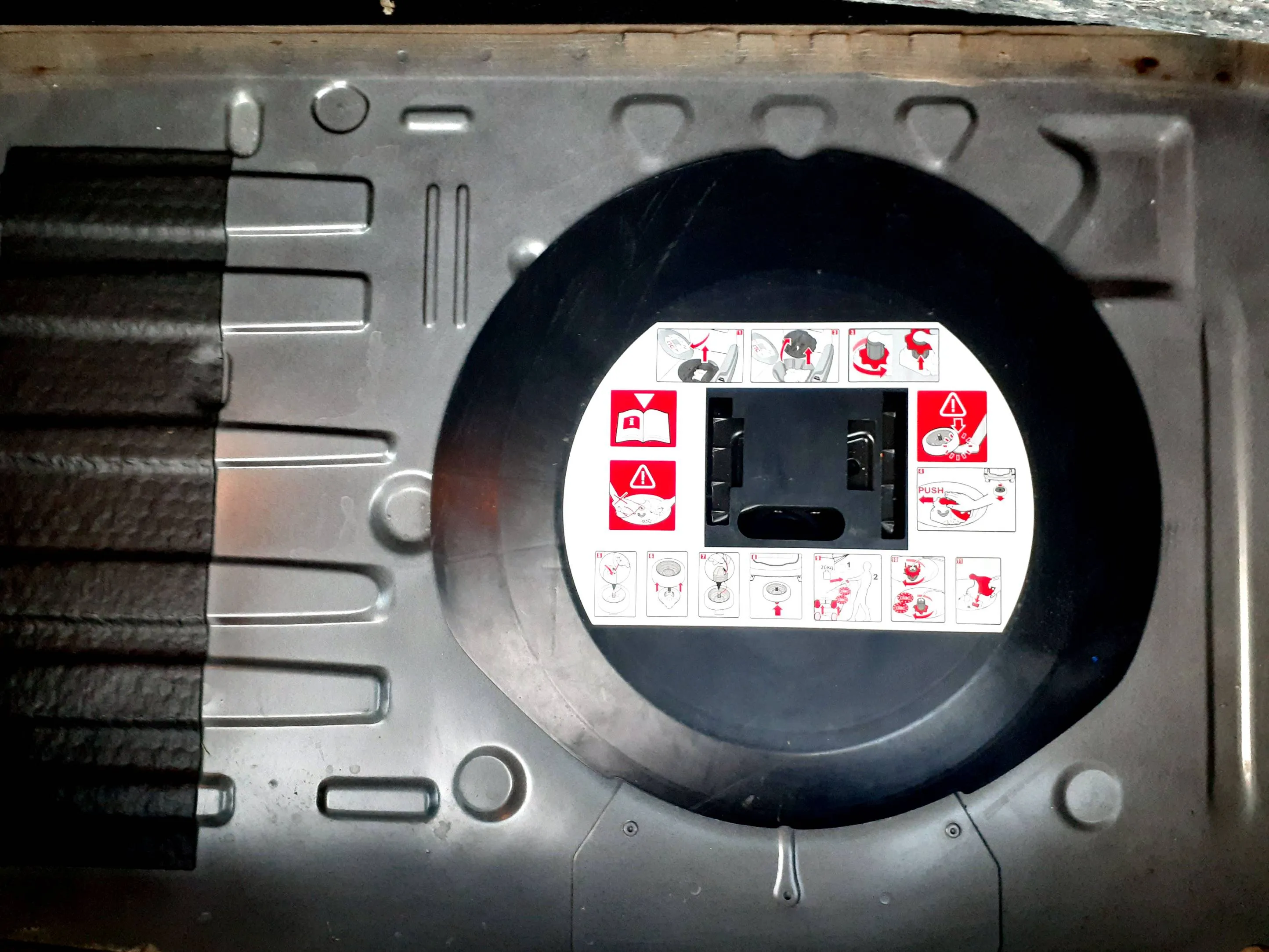 RENAULT CLIO 4 tu 194