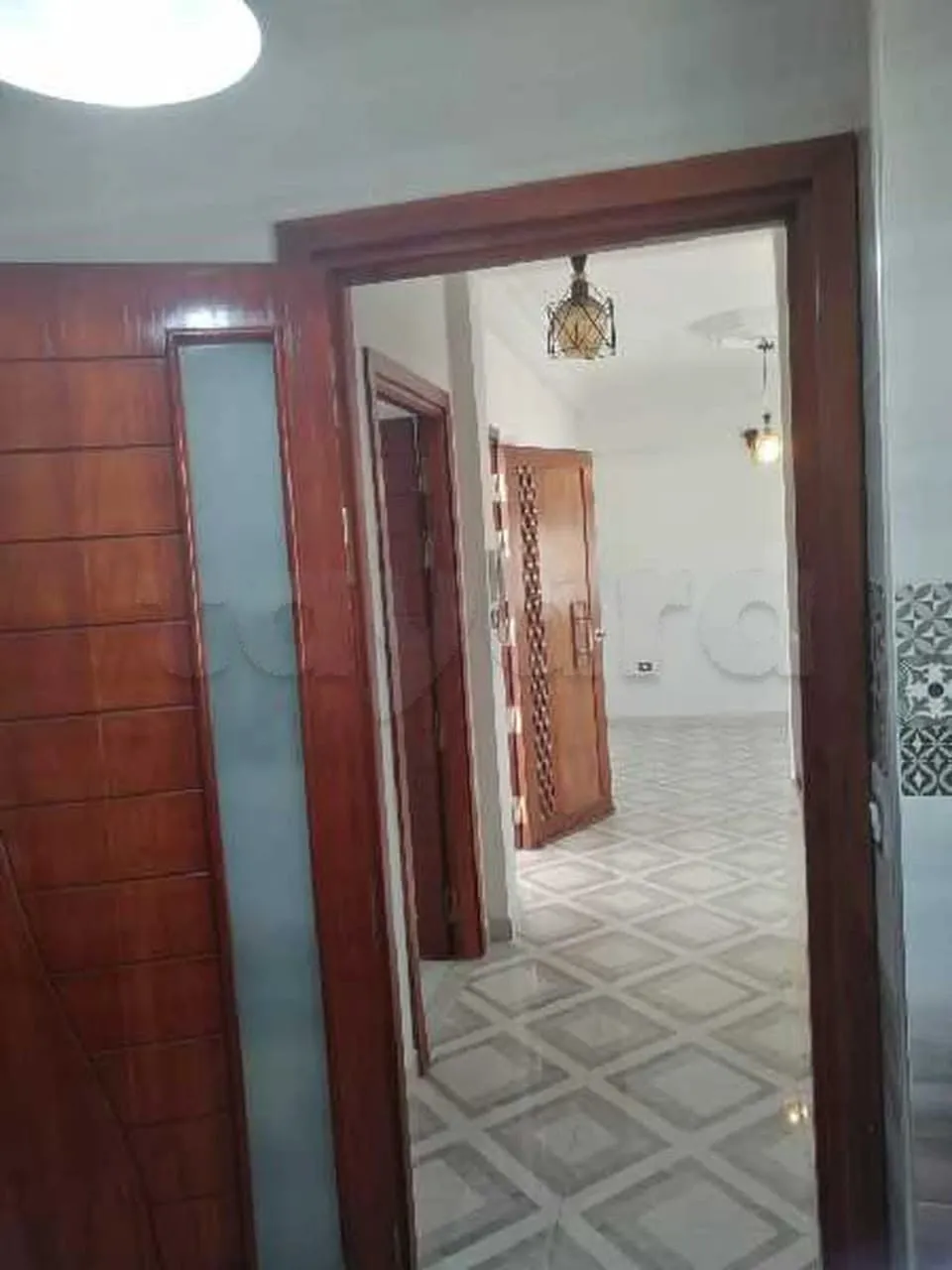 un étage s+1 rénové au 3éme étage a louer a cité ibn khaldoun Prés de Foyer et De terminus 3