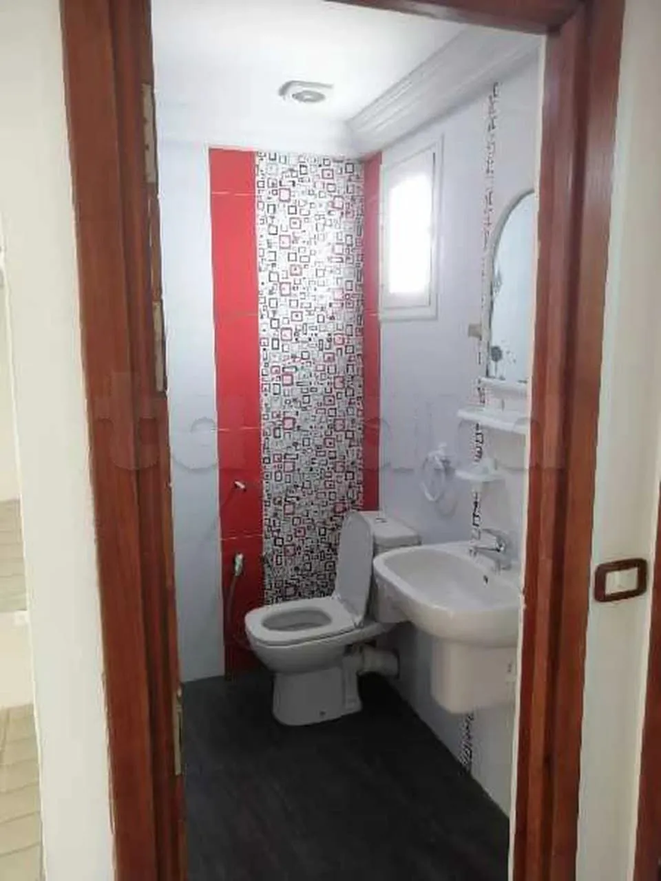 un étage s+1 rénové au 3éme étage a louer a cité ibn khaldoun Prés de Foyer et De terminus 3