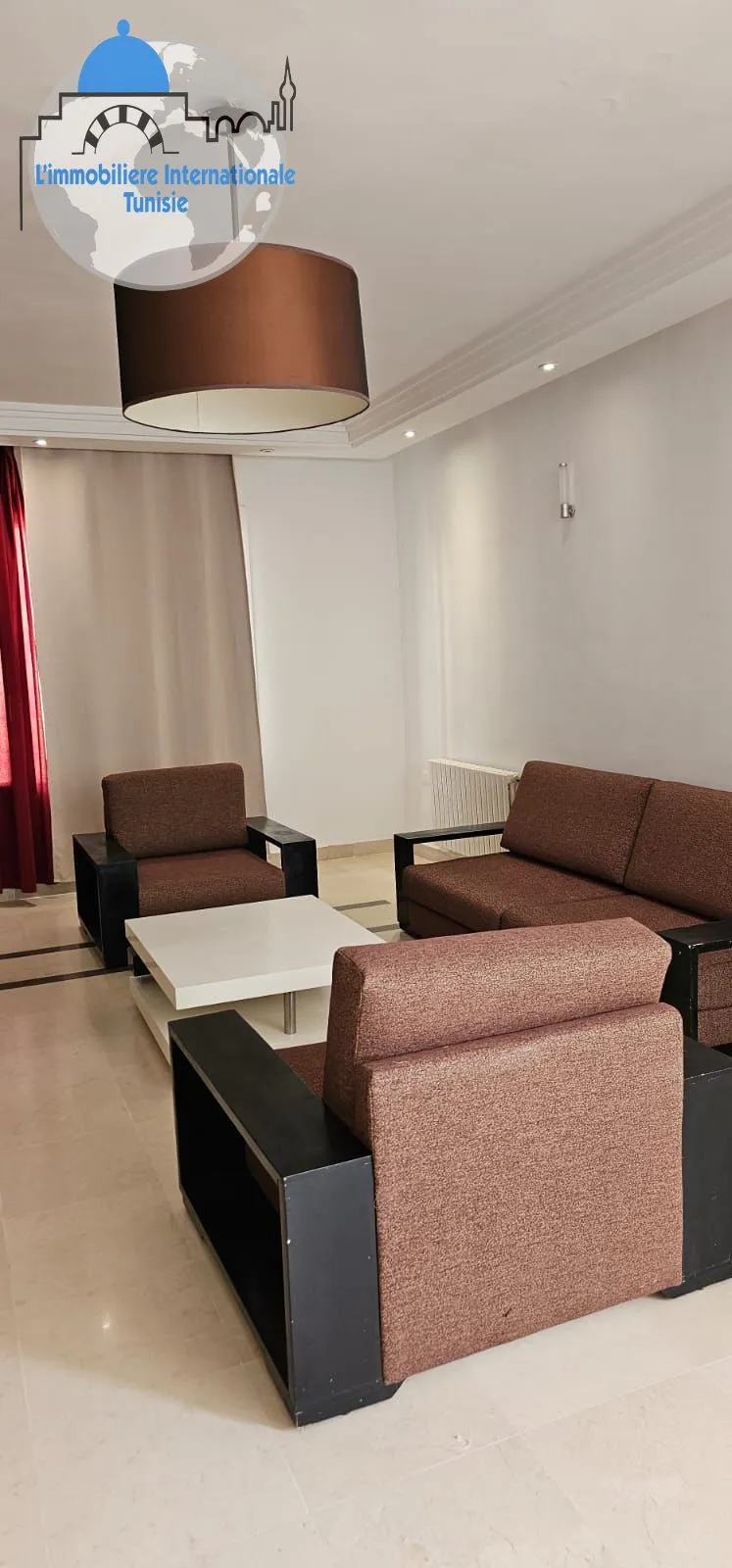  location annuelle un appartement en S+3 meublé seulement pour l'étranger, située à Corniche Sousse