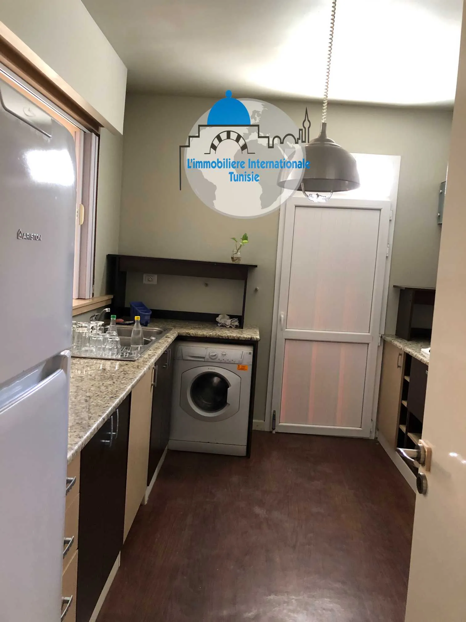  location annuelle un appartement en S+3 meublé seulement pour l'étranger, située à Corniche Sousse