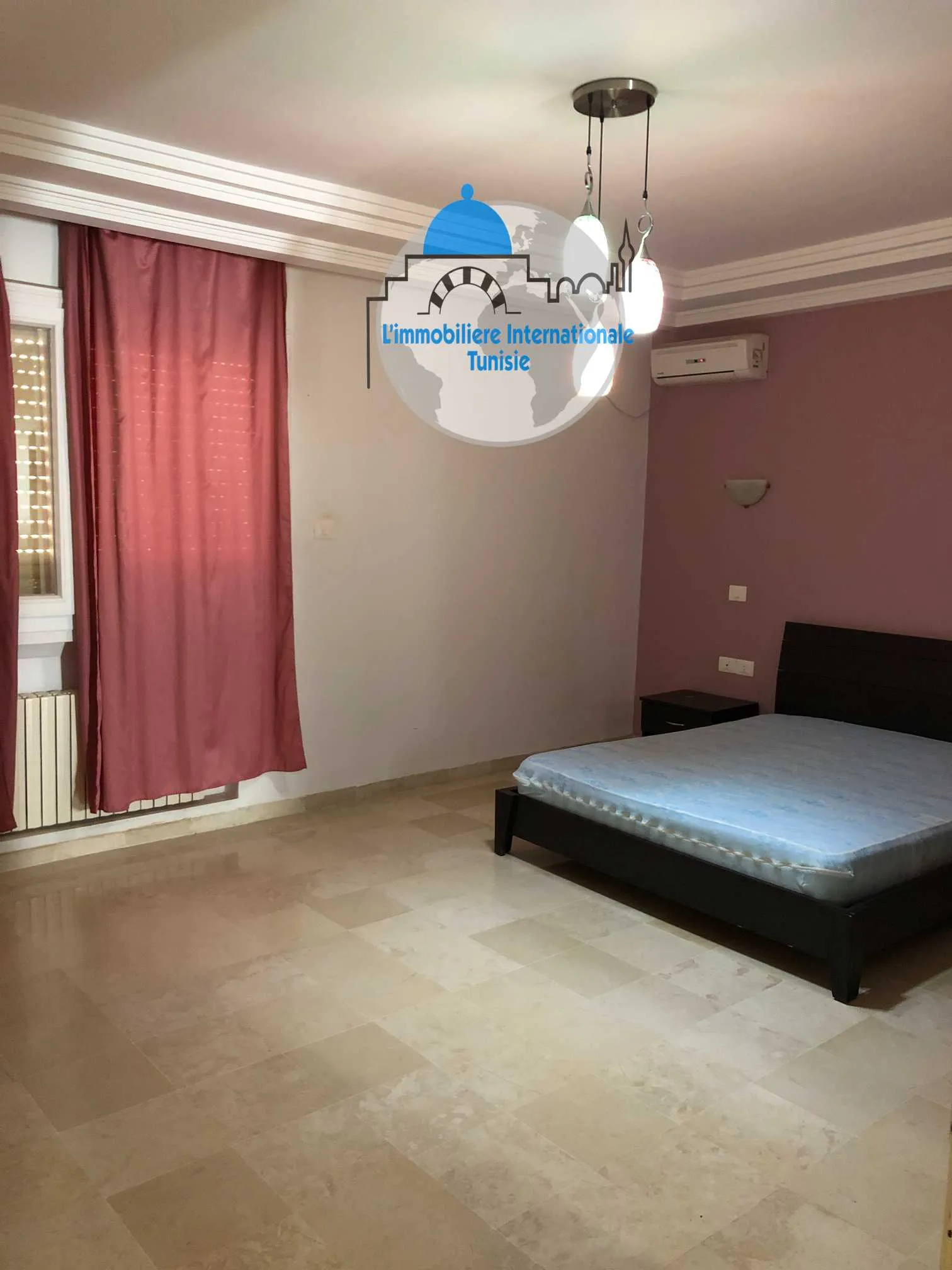 location annuelle un appartement en S+3 meublé seulement pour l'étranger, située à Corniche Sousse