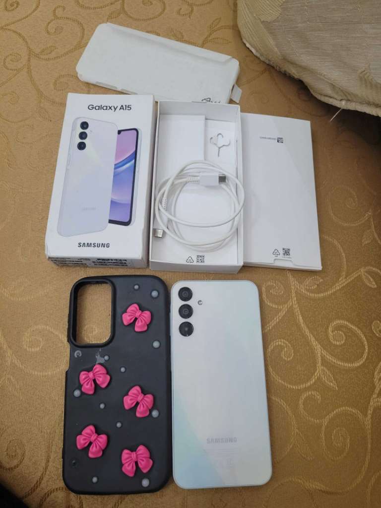 samsung a15 ram 8g stockage 256g 
