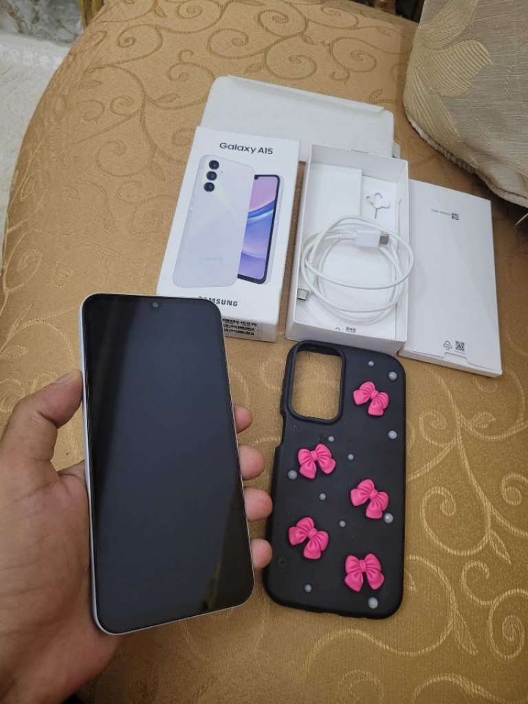 samsung a15 ram 8g stockage 256g 
