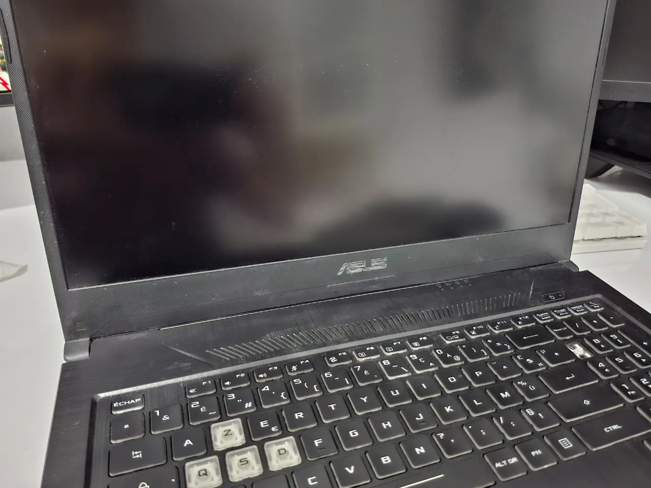 Asus TUF705D en Panne
