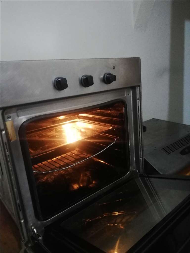 Four + Hotte importés ممكن التوصيل 