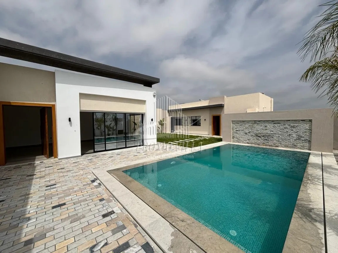 deux belles villas de plain pied nouvellement construites