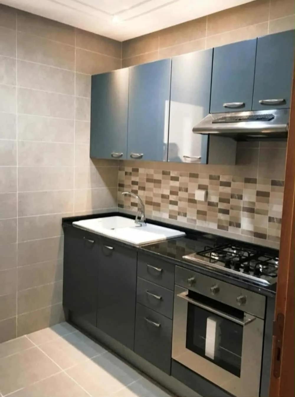 un appartements s+1 haut standing au 1er étage a louer a Ennacer 2 Derriére Clinique Amelcard