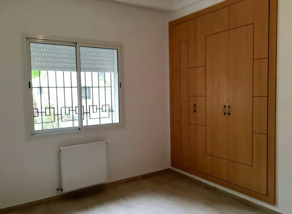 un appartements s+1 haut standing au 1er étage a louer a Ennacer 2 Derriére Clinique Amelcard