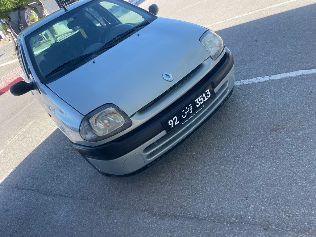Clio bombĂ© Cabel fransaiseđŹđłđ±