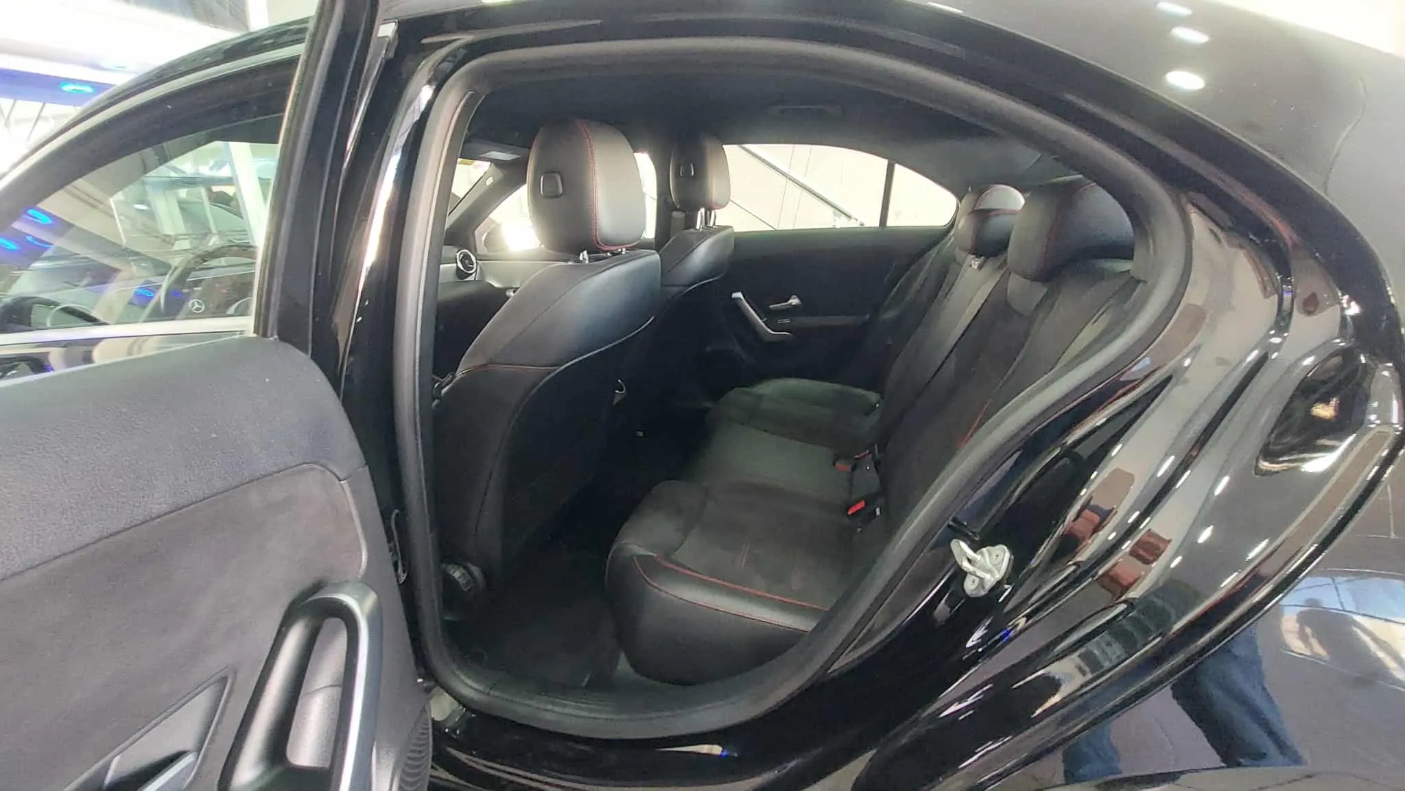 Mercedes-Benz A 180-Premiere main-Tel 98479647-21140009