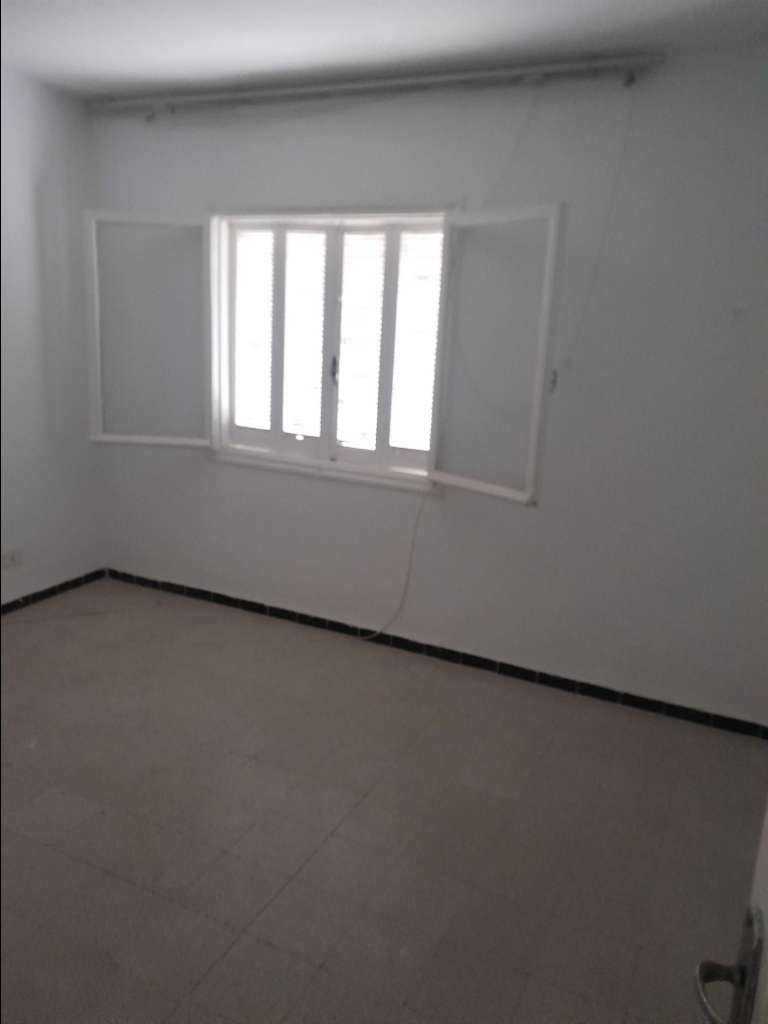 A louer appartement au 4ème étage à cite nozha Ariana 