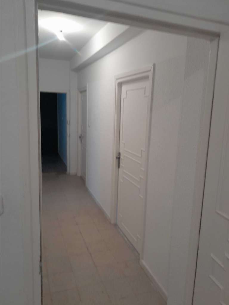 A louer appartement au 4ème étage à cite nozha Ariana 