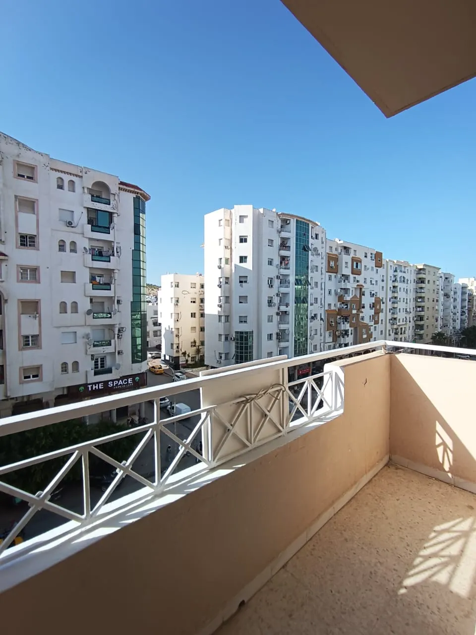 cité Ennasr S+3 MEUBLÉ location à l'année 