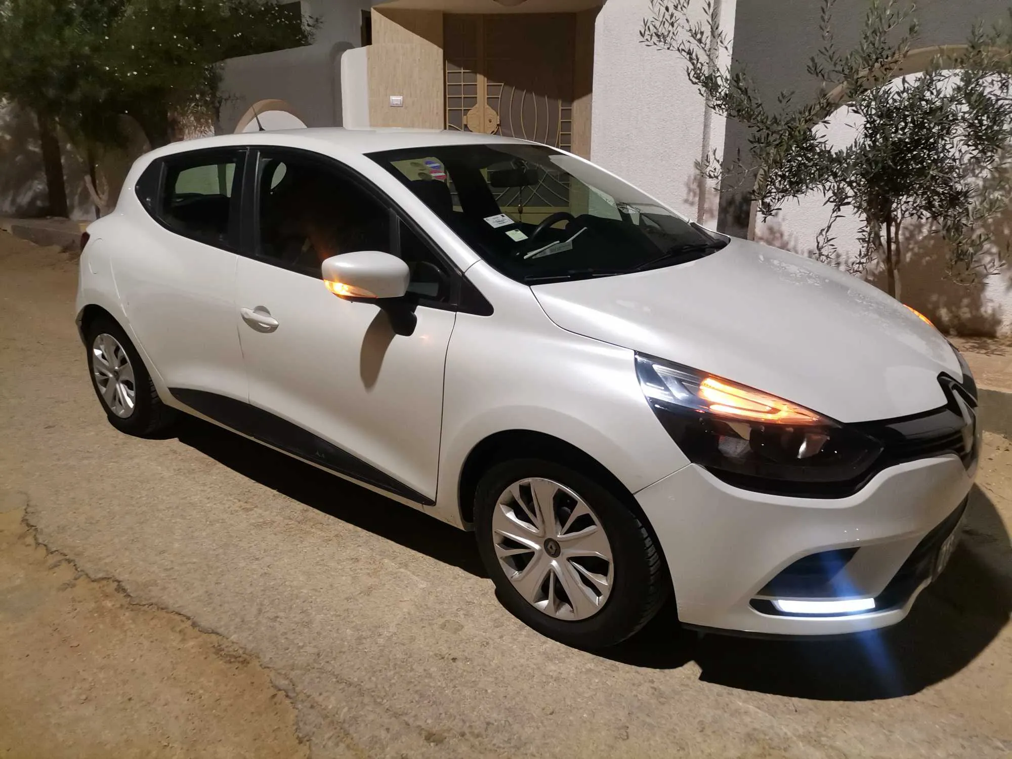 À Vendre Renault Clio 4 Dynamique en très bon état 