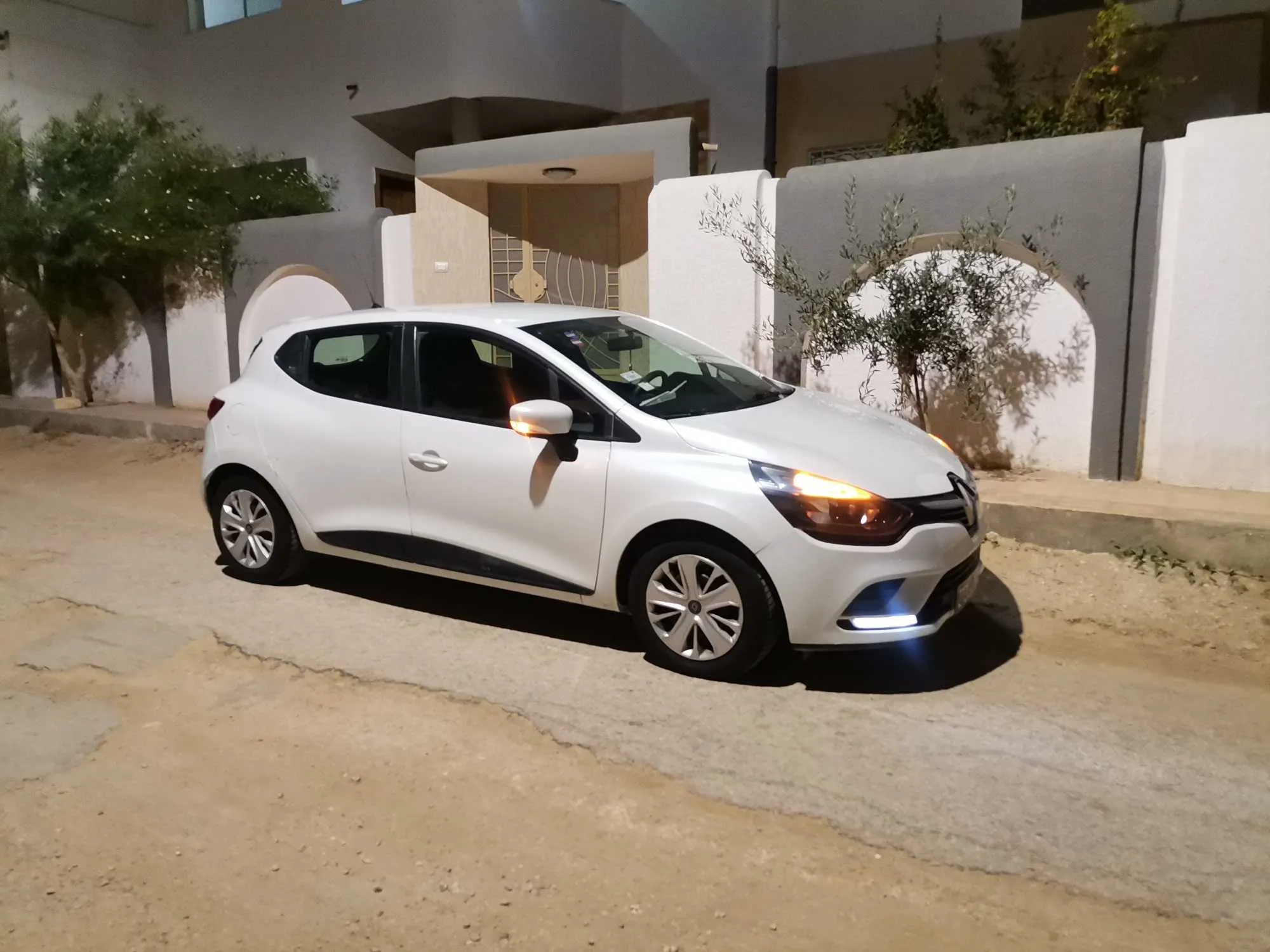 À Vendre Renault Clio 4 Dynamique en très bon état 