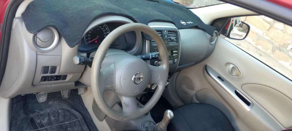 NISSAN MICRA 1er main ESSENCE Tel 23472139