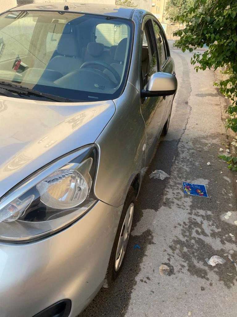 Nissan Micra 