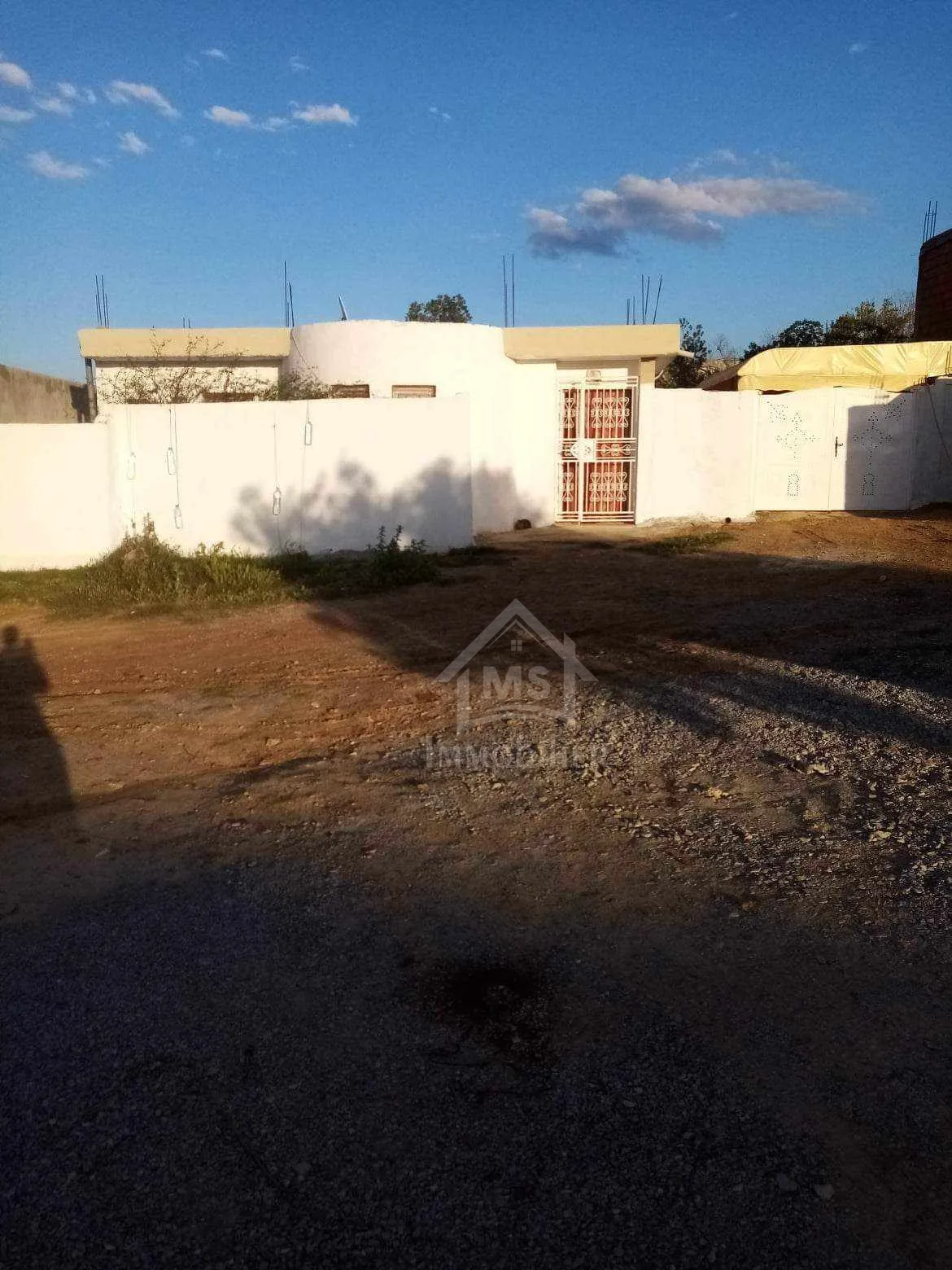 Maison S+2 à vendre à 150 MD à Hammamet Sud 51355351