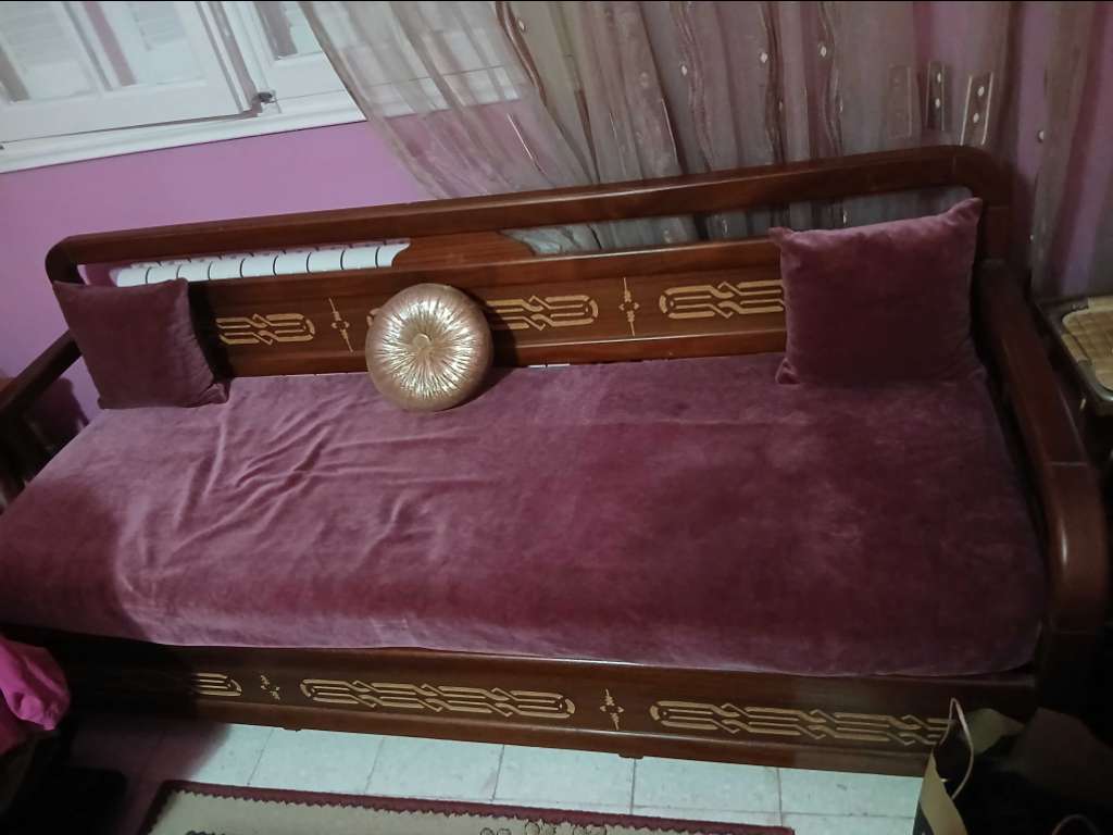 3 أبناك + جراري+ طاولة