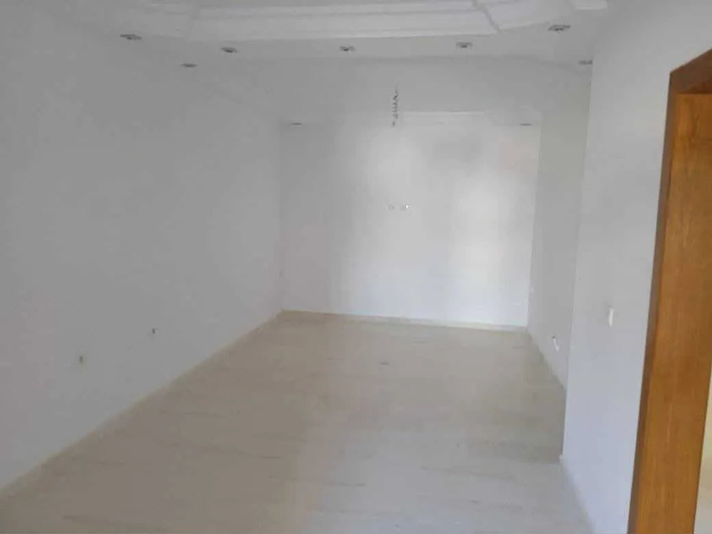 un appartements s+2 au 2éme étage(sans ascenseur) a louer a bardo prés de california gym