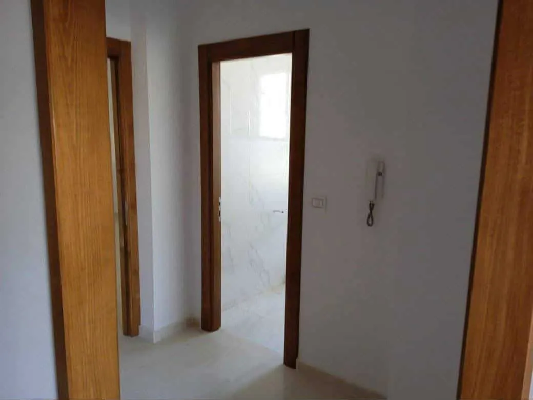 un appartements s+2 au 2éme étage(sans ascenseur) a louer a bardo prés de california gym